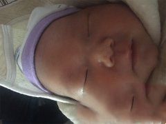 新生儿降临为万小姐重新带来笑容